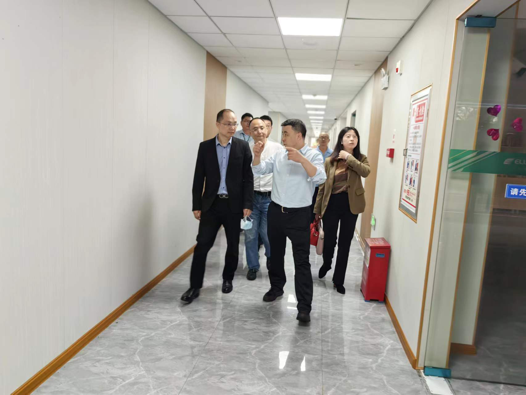 节后慰问暖人心 | 九洲集团党委书记、董事长杨保平一行慰问广东依顿电子科技股份有限公司全体员工 